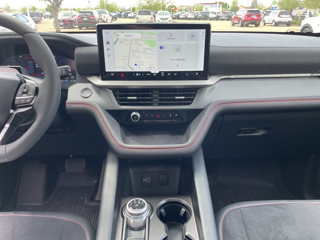 2026 Ford Explorer ST - Photo 12