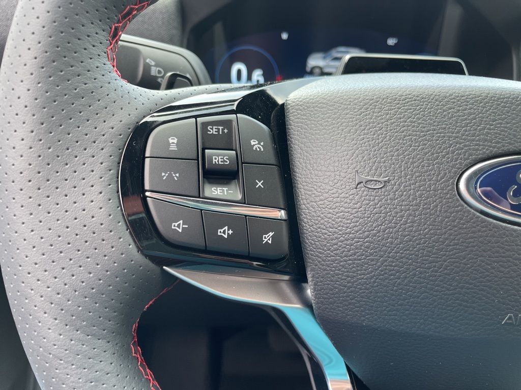 2026 Ford Explorer ST - Photo 29