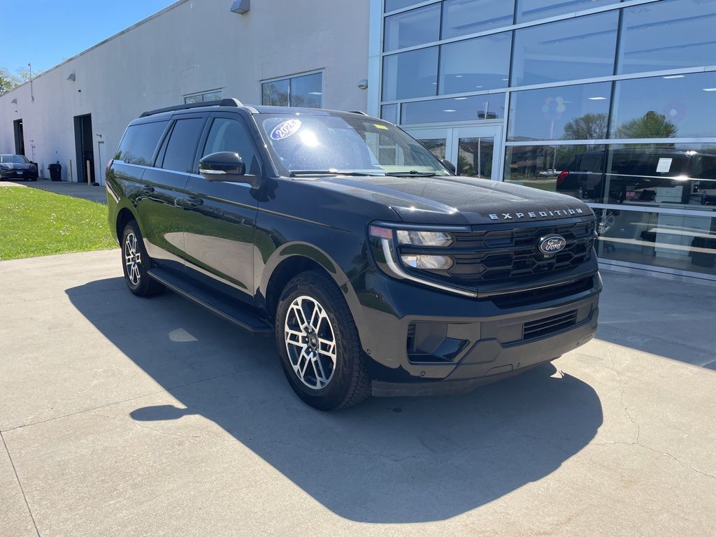 2025 Ford Expedition Active MAX 4x4's photo