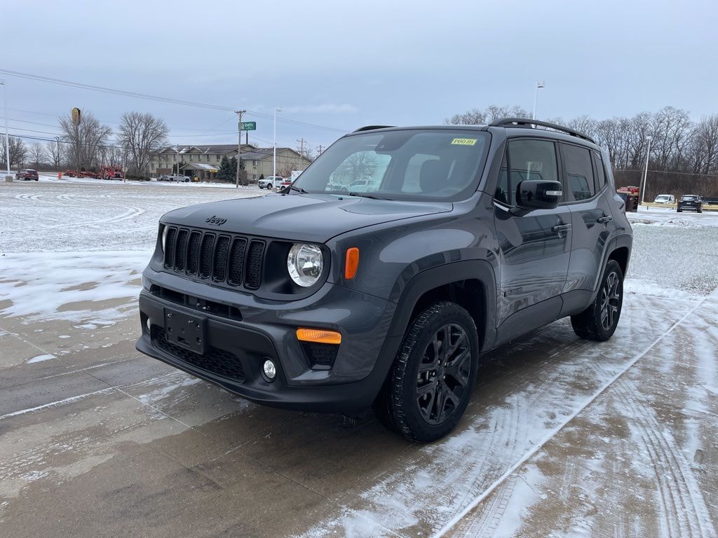 Used 2022 Jeep Renegade Latitude SUV