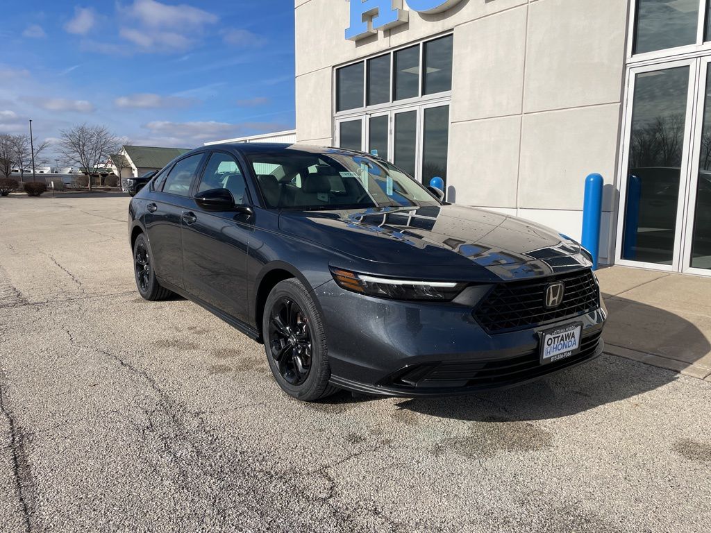 2025 Honda Accord SE's photo