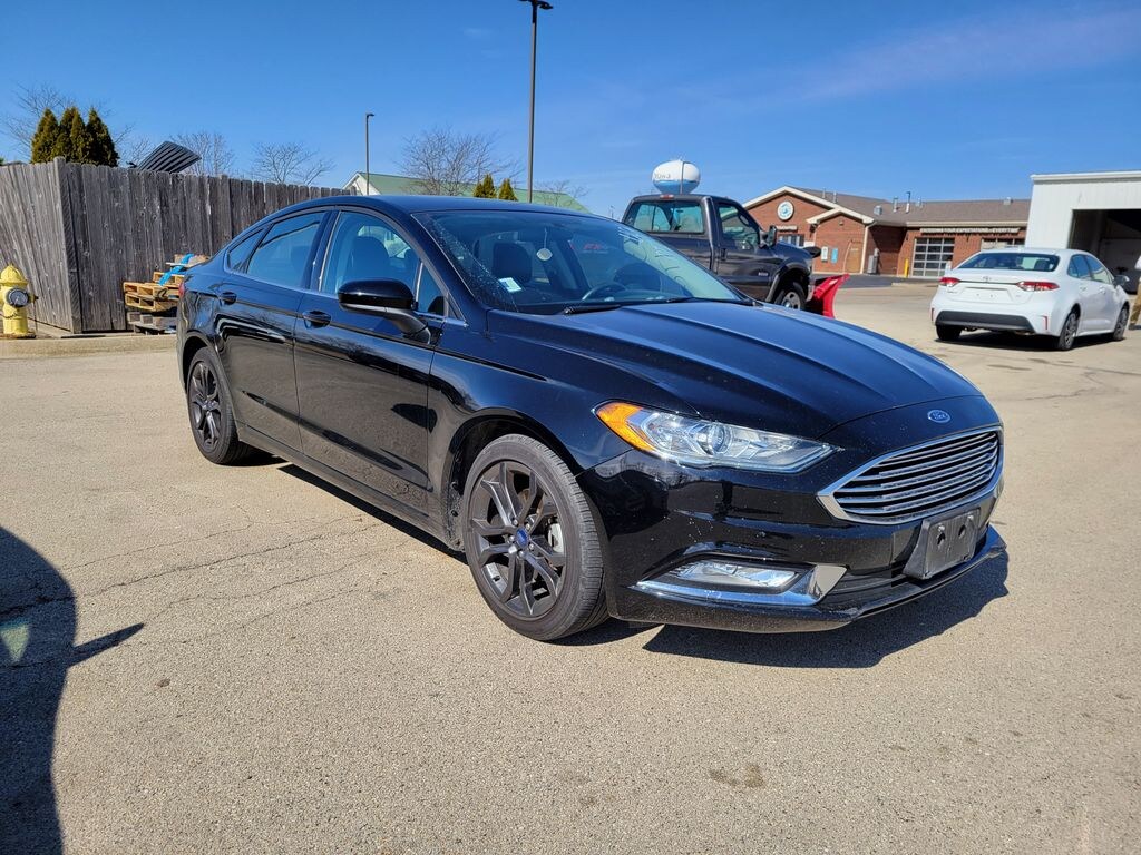 Used 2018 Ford Fusion SE Sedan