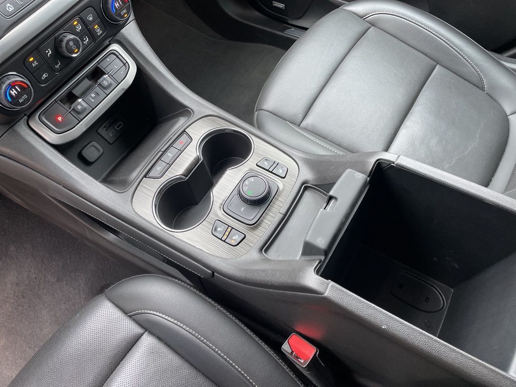 2023 GMC Acadia SLT - Photo 9