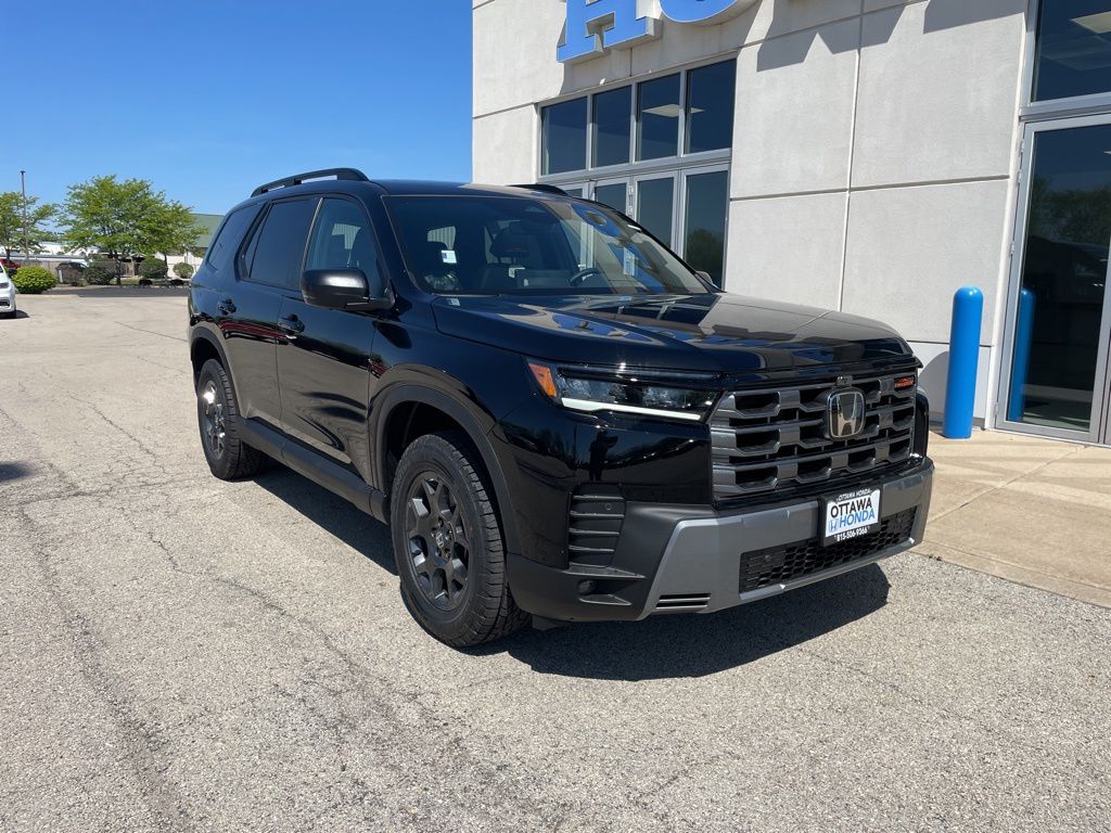 2026 Honda Pilot TrailSport AWD's photo