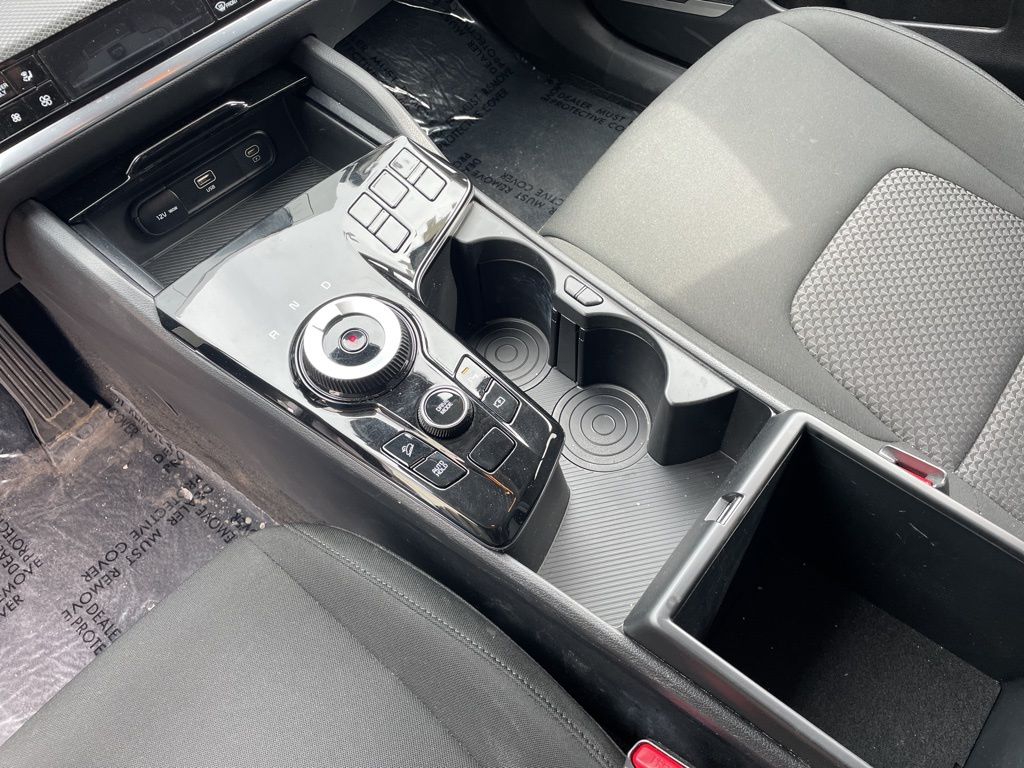 2024 Kia Sportage LX Hybrid - Photo 9