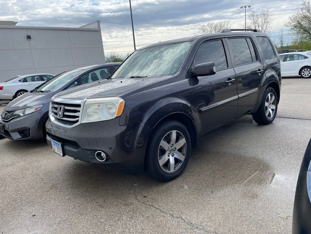Used 2013 Honda Pilot Touring w/RES/Navi 4WD SUV