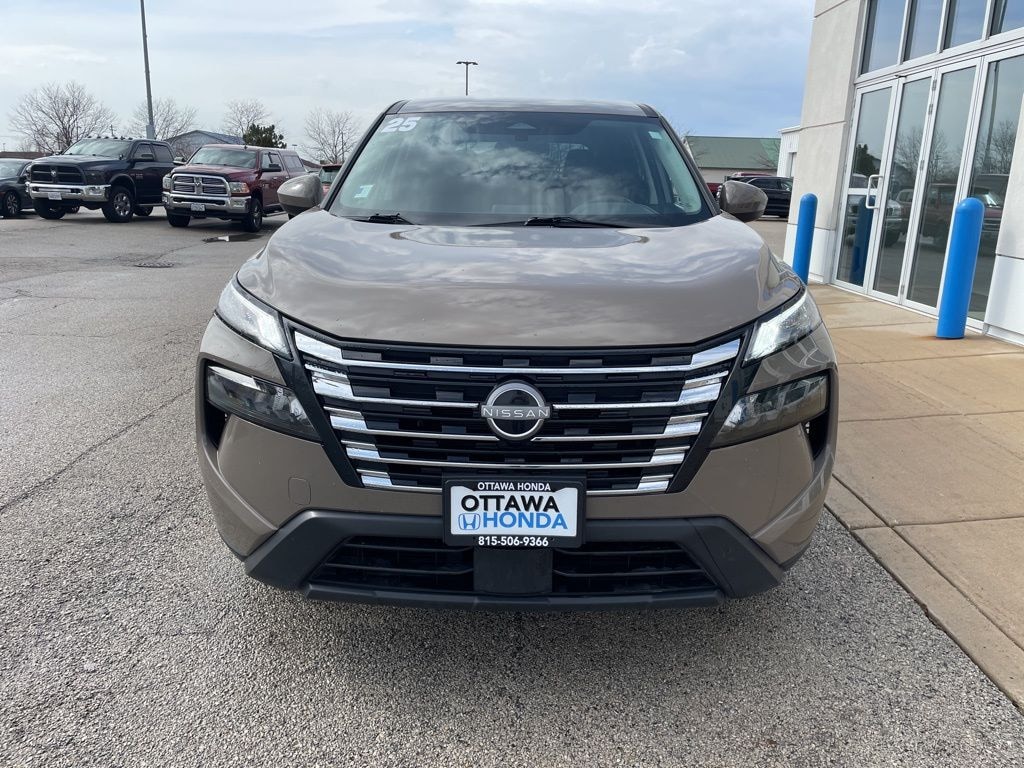 Used 2025 Nissan Rogue SV SUV