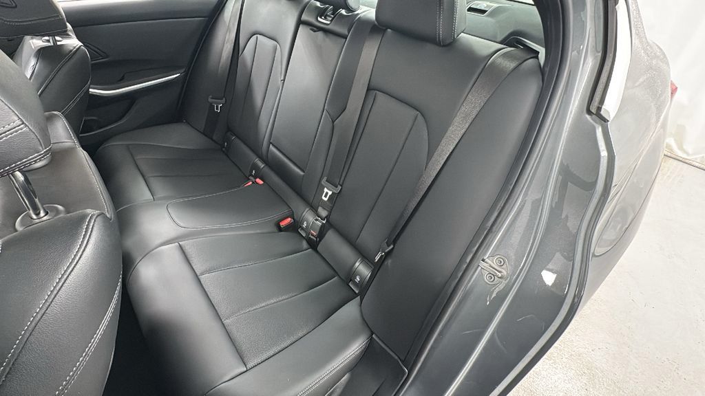 2025 BMW 3 Series 330i - Photo 12