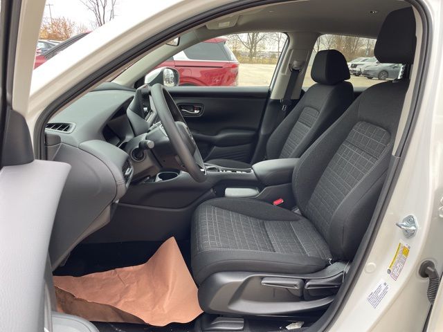 2026 Honda HR-V LX - Photo 8