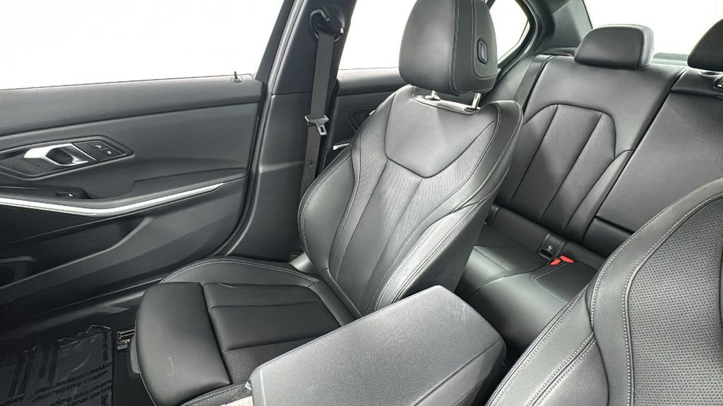 2025 BMW 3 Series 330i - Photo 13