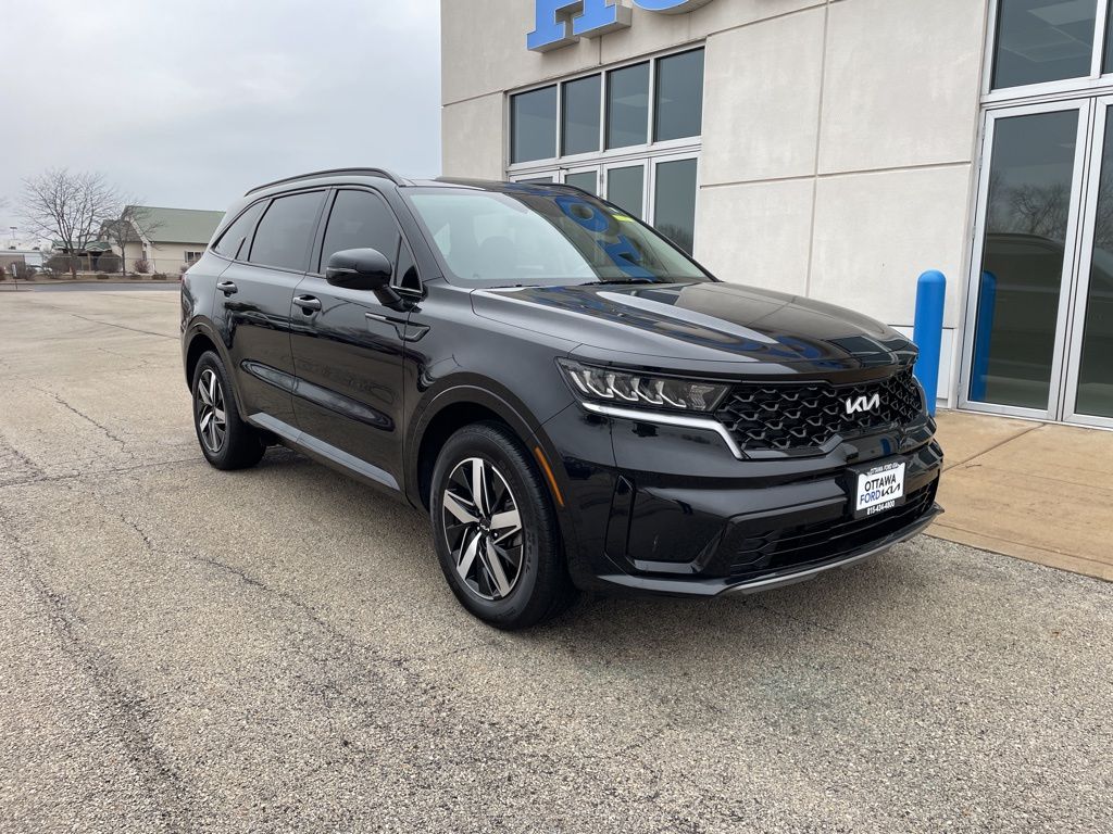 2023 Kia Sorento S's photo