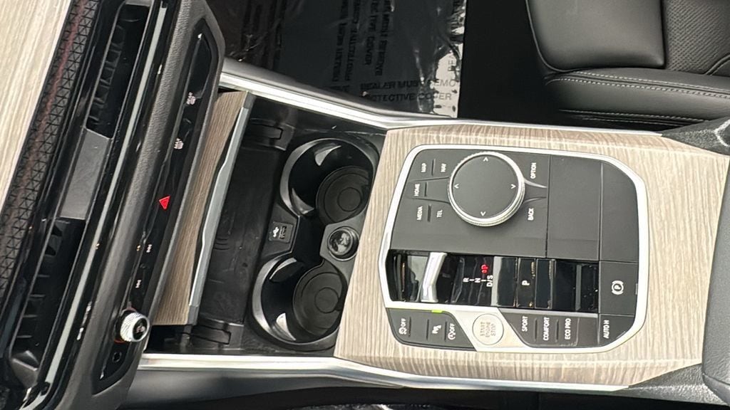 2025 BMW 3 Series 330i - Photo 27