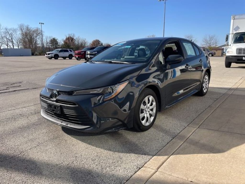 Used 2025 Toyota Corolla LE Sedan