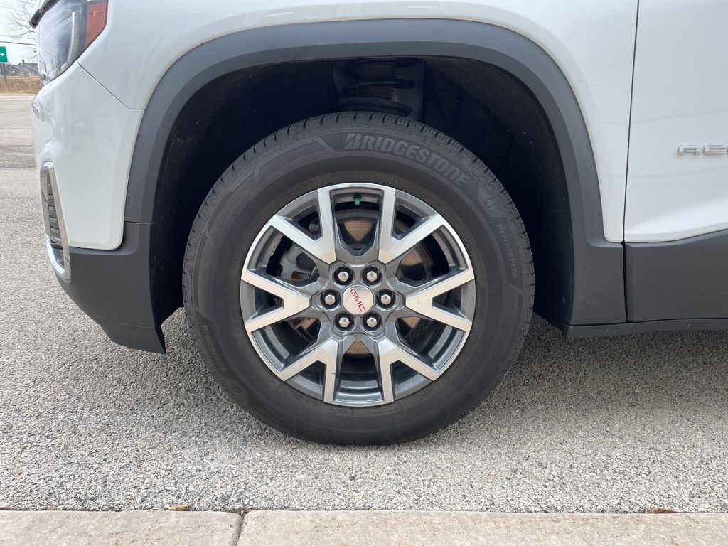 2023 GMC Acadia SLT - Photo 17