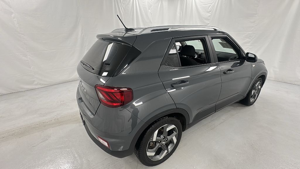 Used 2024 Hyundai Venue SEL SUV