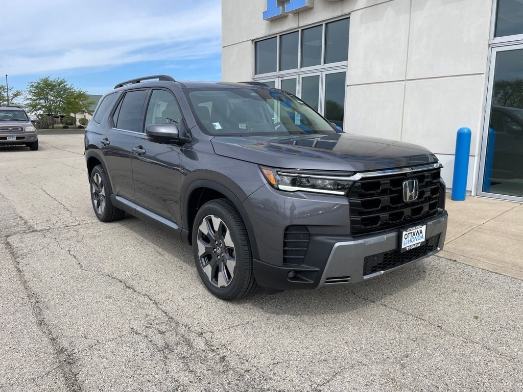 2026 Honda Pilot Touring AWD's photo