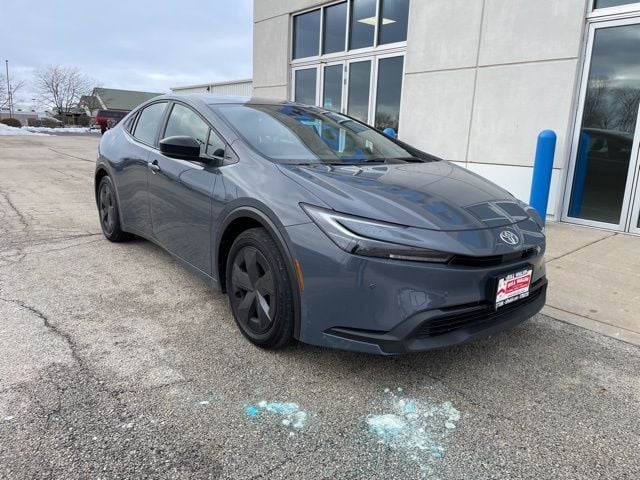 2025 Toyota Prius Limited's photo