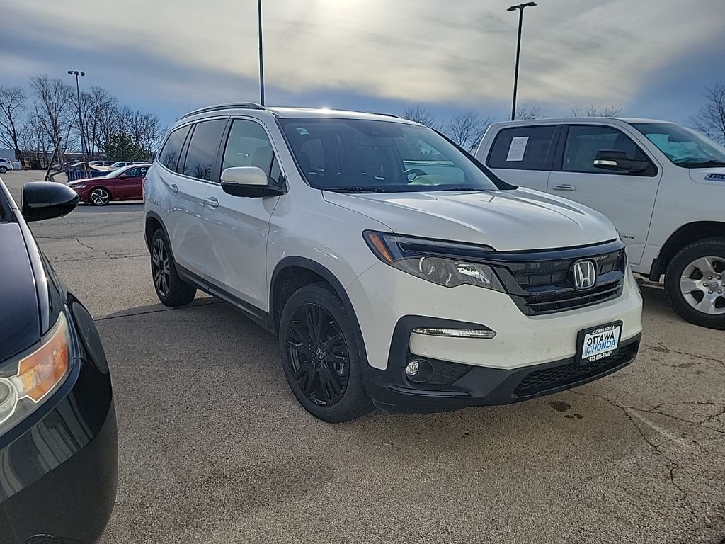 2022 Honda Pilot SE's photo