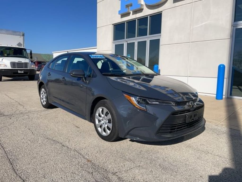 Used 2025 Toyota Corolla LE Sedan