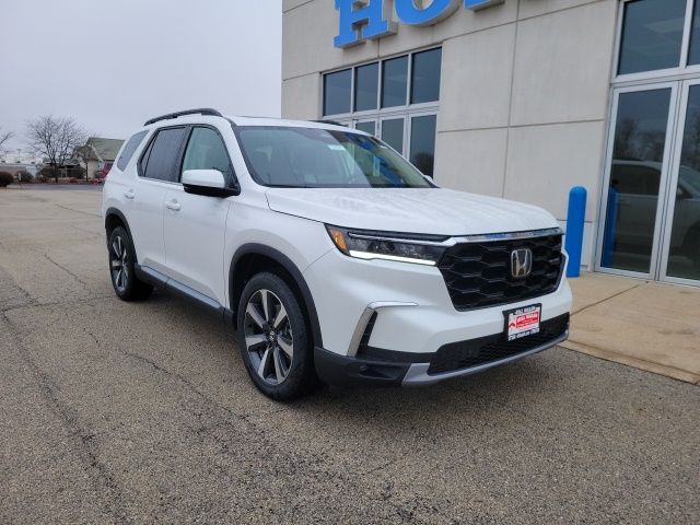 2025 Honda Pilot Touring's photo