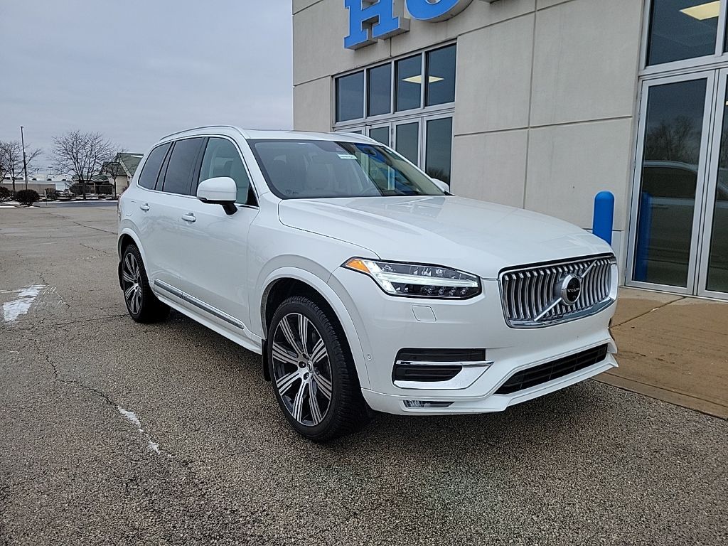 2022 Volvo XC90 Inscription's photo