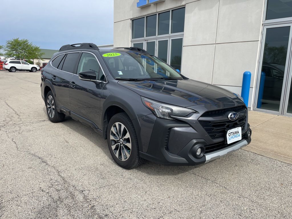 2025 Subaru Outback Limited's photo