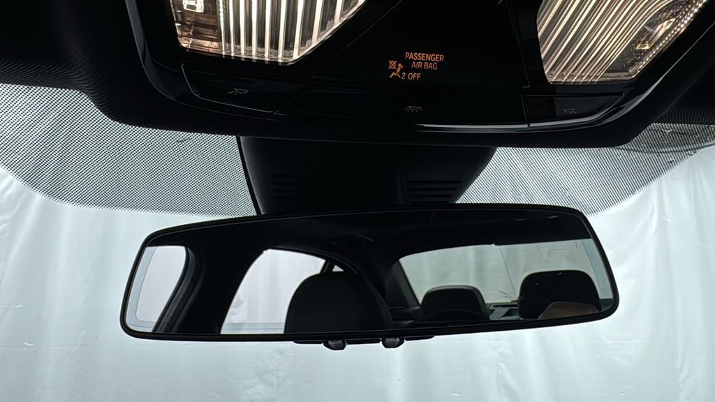 2025 BMW 3 Series 330i - Photo 30