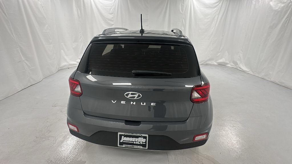 Used 2024 Hyundai Venue SEL SUV