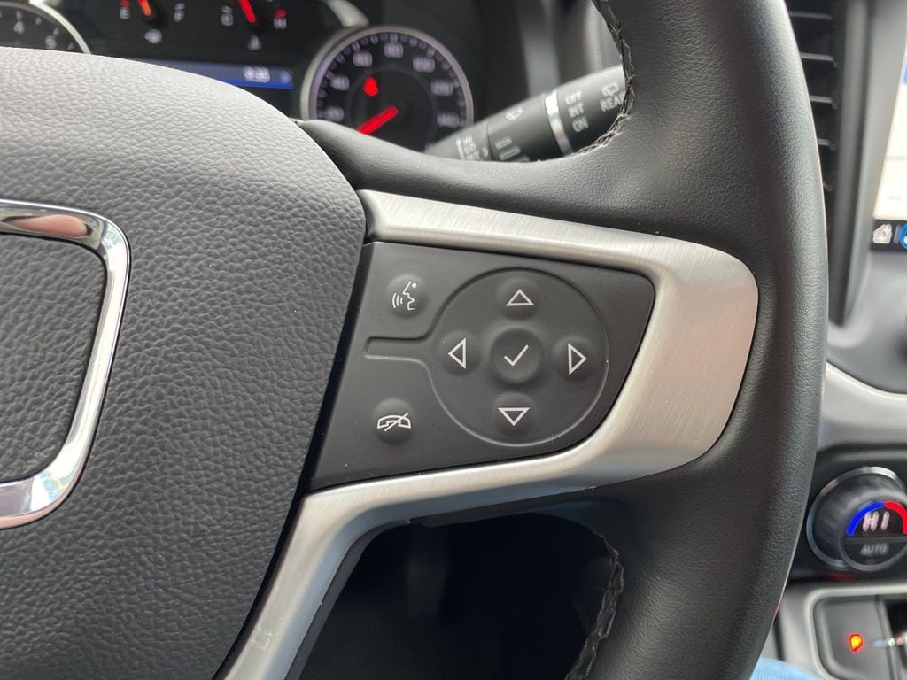 2023 GMC Acadia SLT - Photo 28