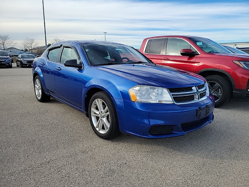 2013 Dodge Avenger SE's photo