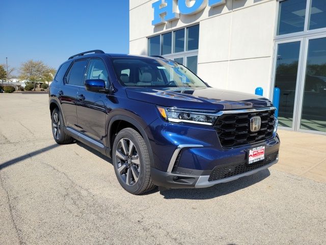 2025 Honda Pilot Touring's photo