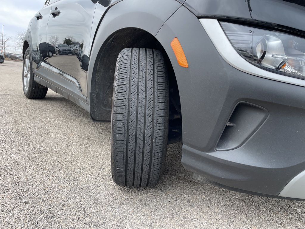 2023 Hyundai Kona SEL - Photo 17