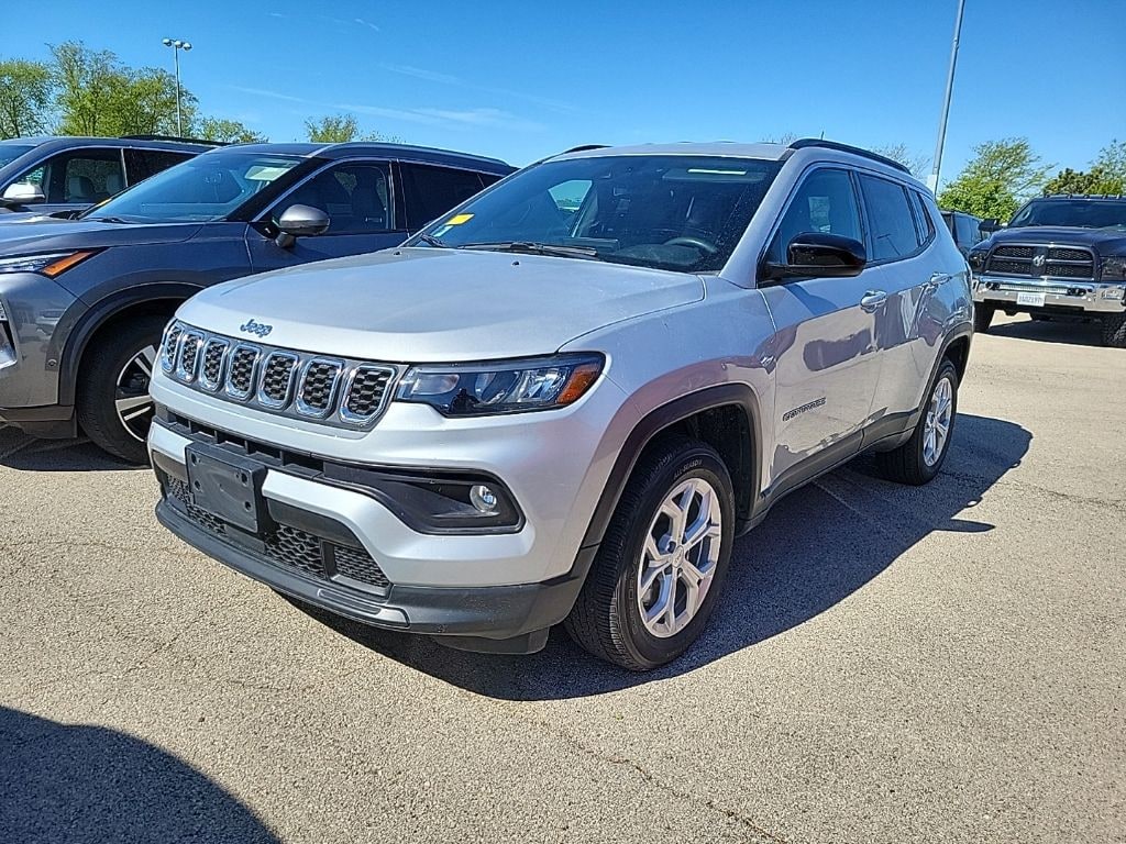 Used 2024 Jeep Compass Latitude SUV