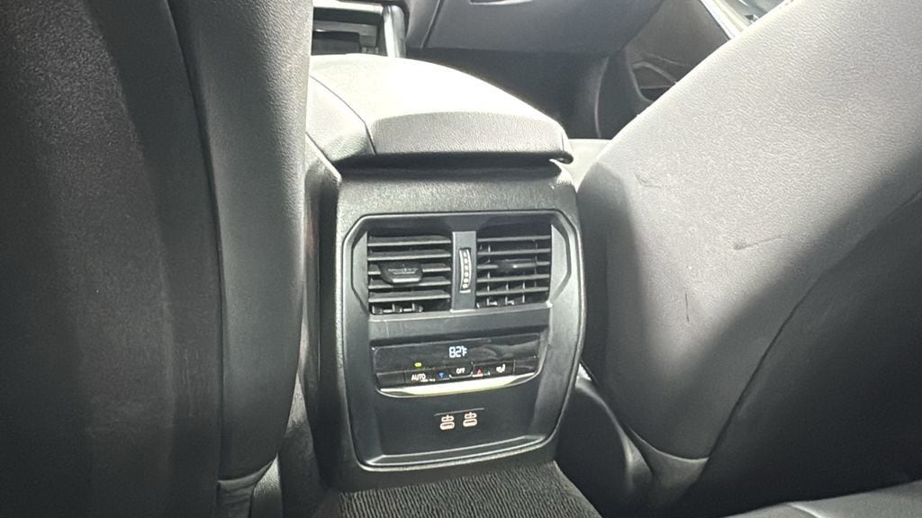 2025 BMW 3 Series 330i - Photo 35