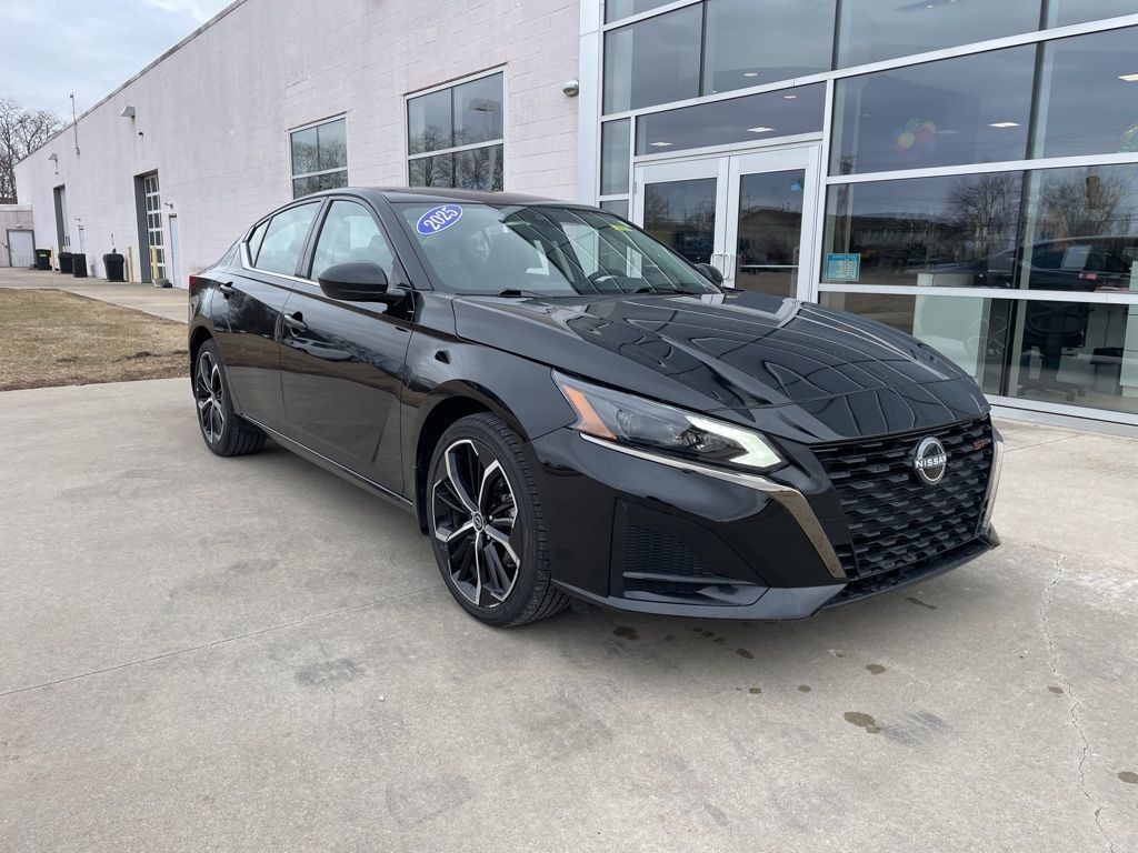 Used 2025 Nissan Altima SR Sedan