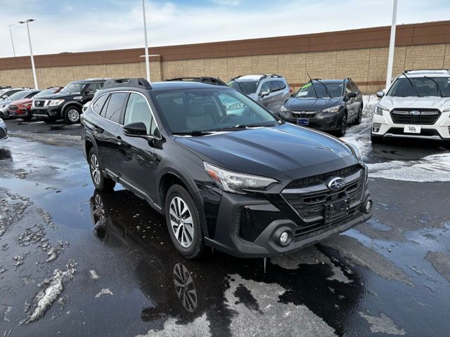 2024 Subaru Outback Premium's photo