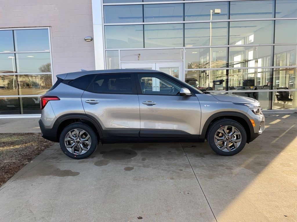 New 2026 Kia Seltos LX SUV