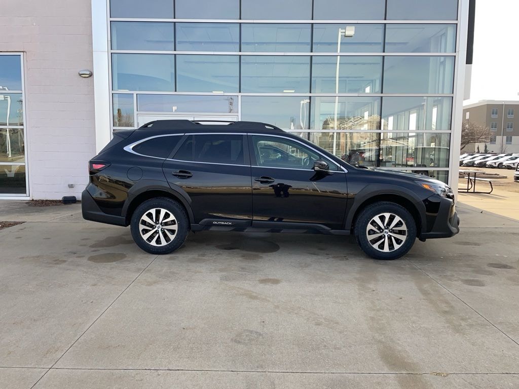 Used 2024 Subaru Outback Premium SUV