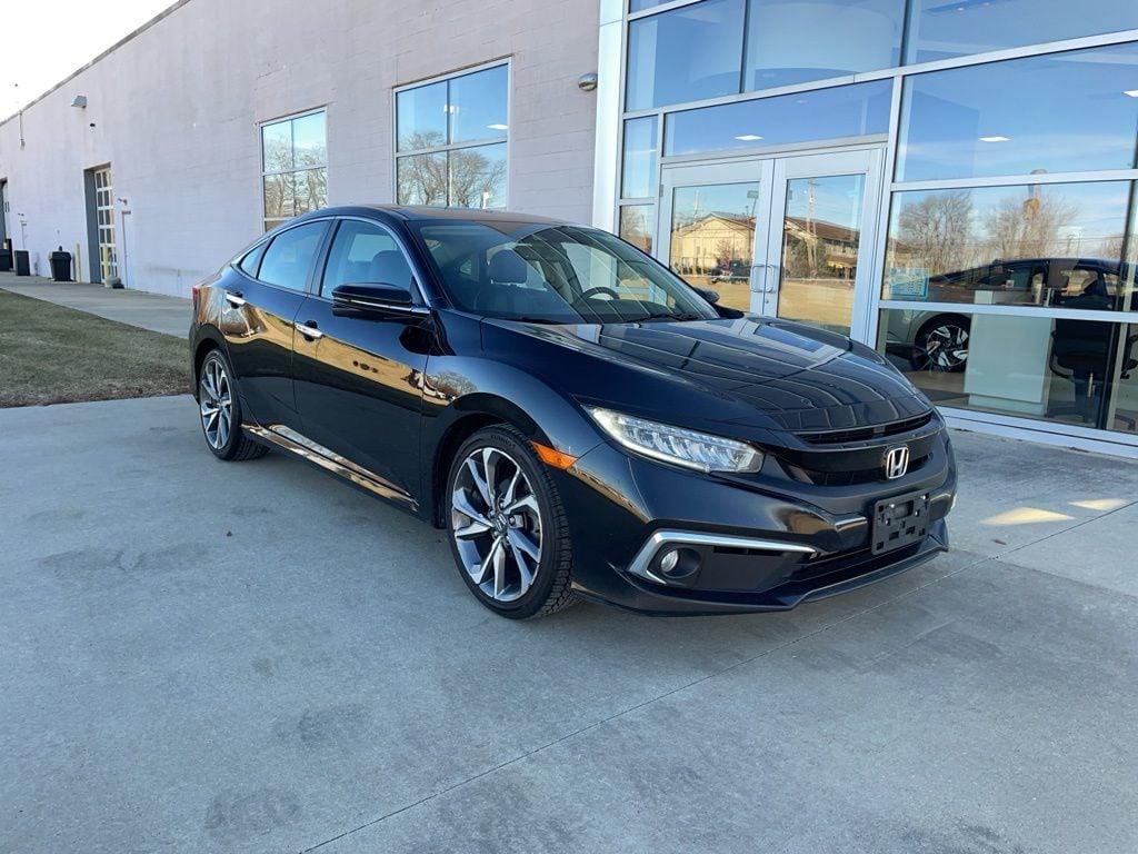 2019 Honda Civic Touring's photo