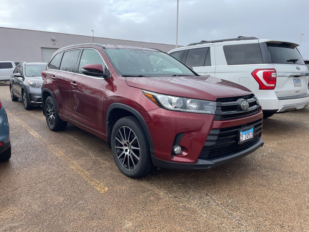 2017 Toyota Highlander SE