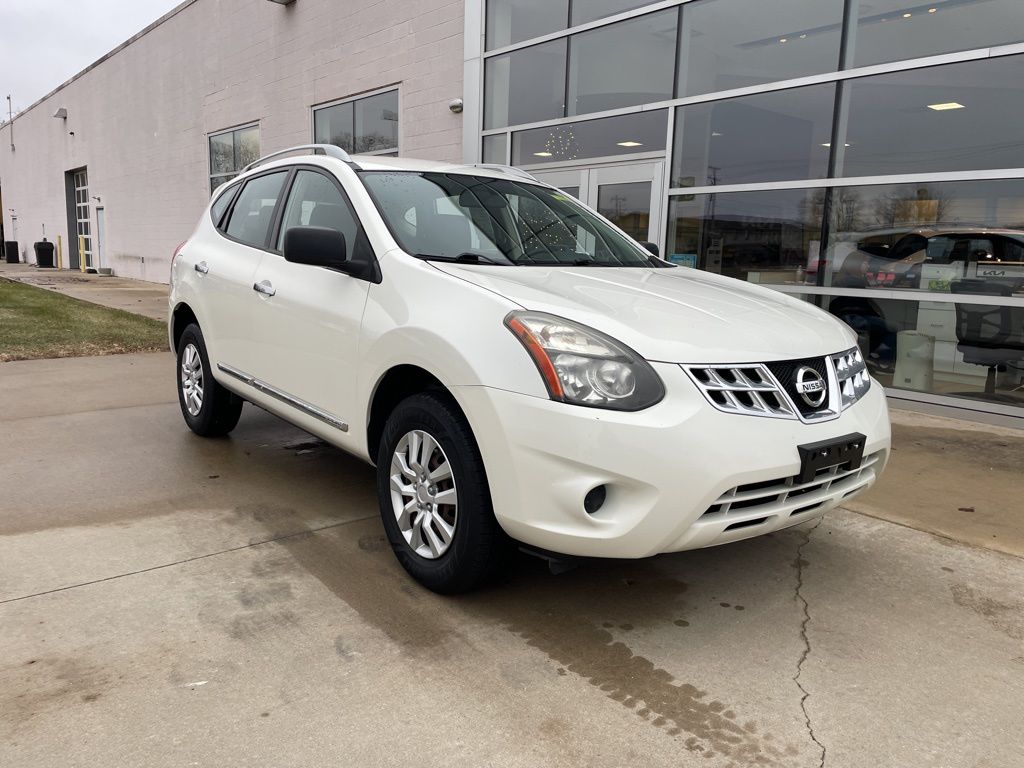 2015 Nissan Rogue Select S's photo