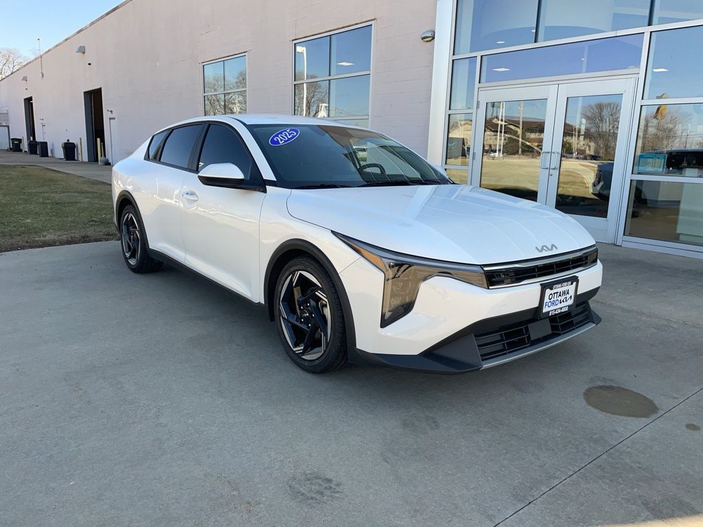 2025 Kia K4 EX