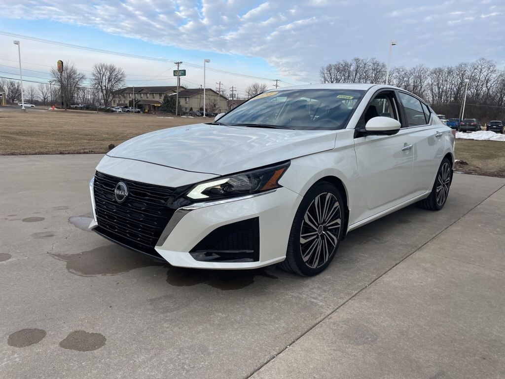 Used 2024 Nissan Altima 2.5 SL Sedan