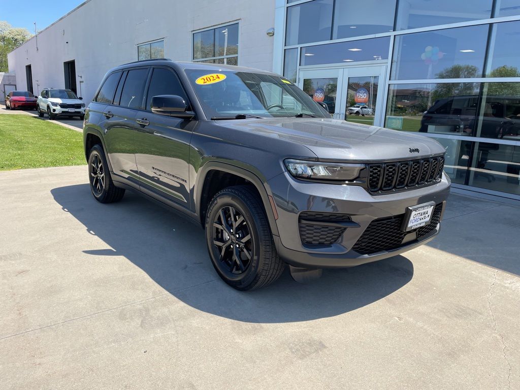 2024 Jeep Grand Cherokee Altitude X 4x4's photo