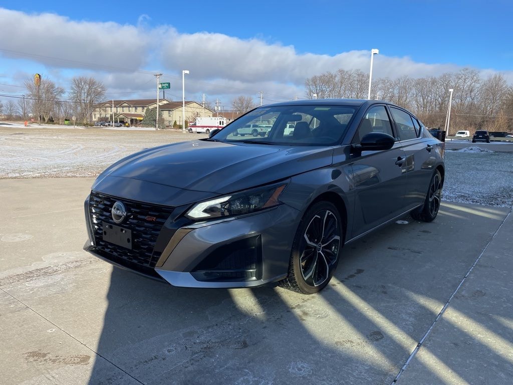 Used 2023 Nissan Altima 2.5 SR Sedan