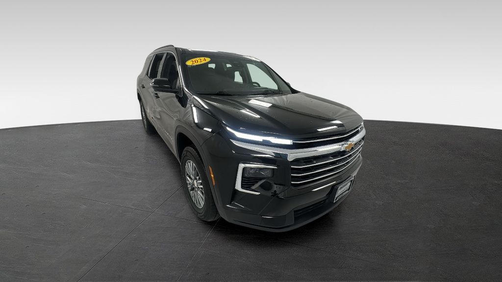 2024 Chevrolet Traverse AWD LT's photo