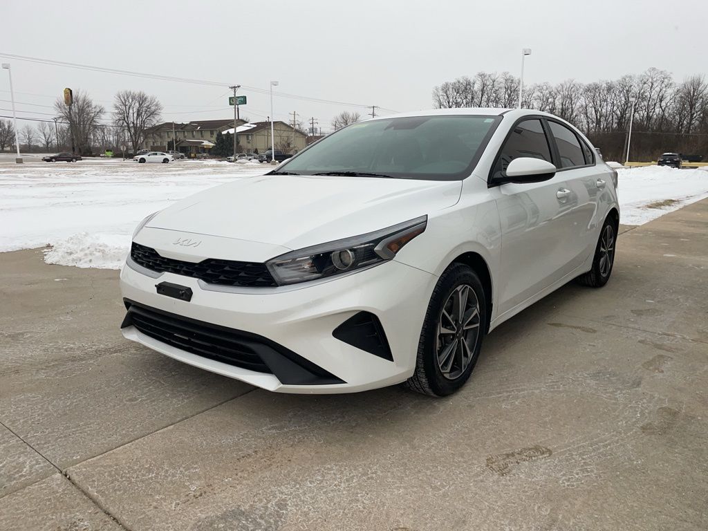 Used 2024 Kia Forte LXS with VIN 3KPF24AD7RE809383 for sale in Ottawa, IL