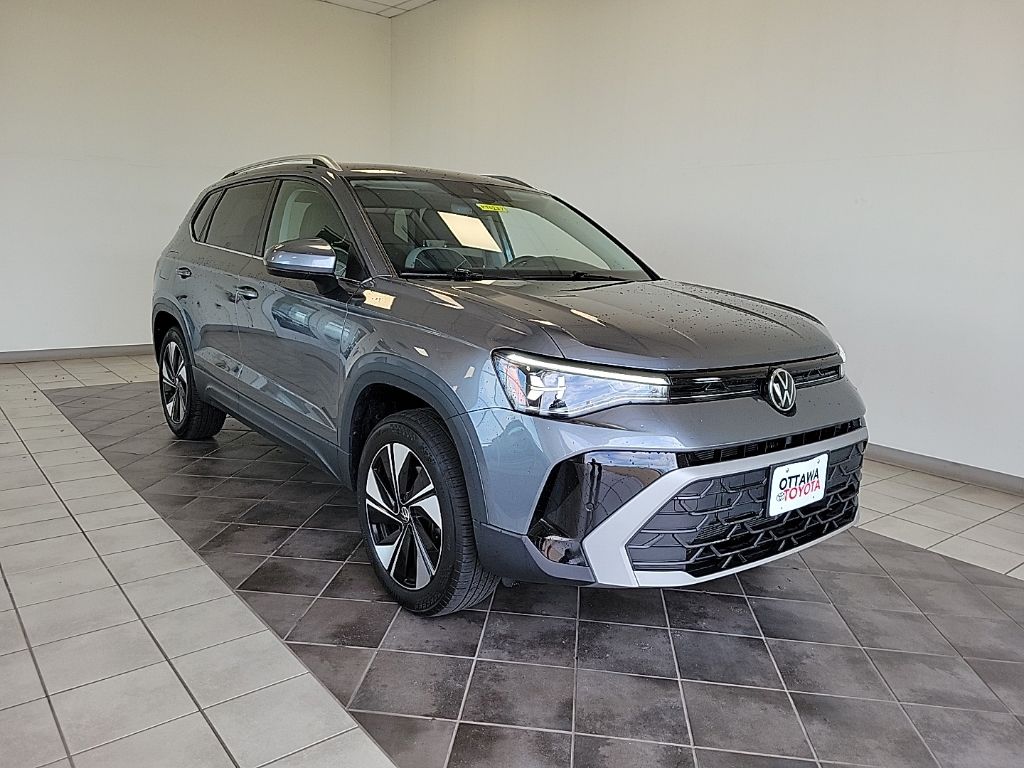 2025 Volkswagen Taos 1.5T SE 4Motion's photo