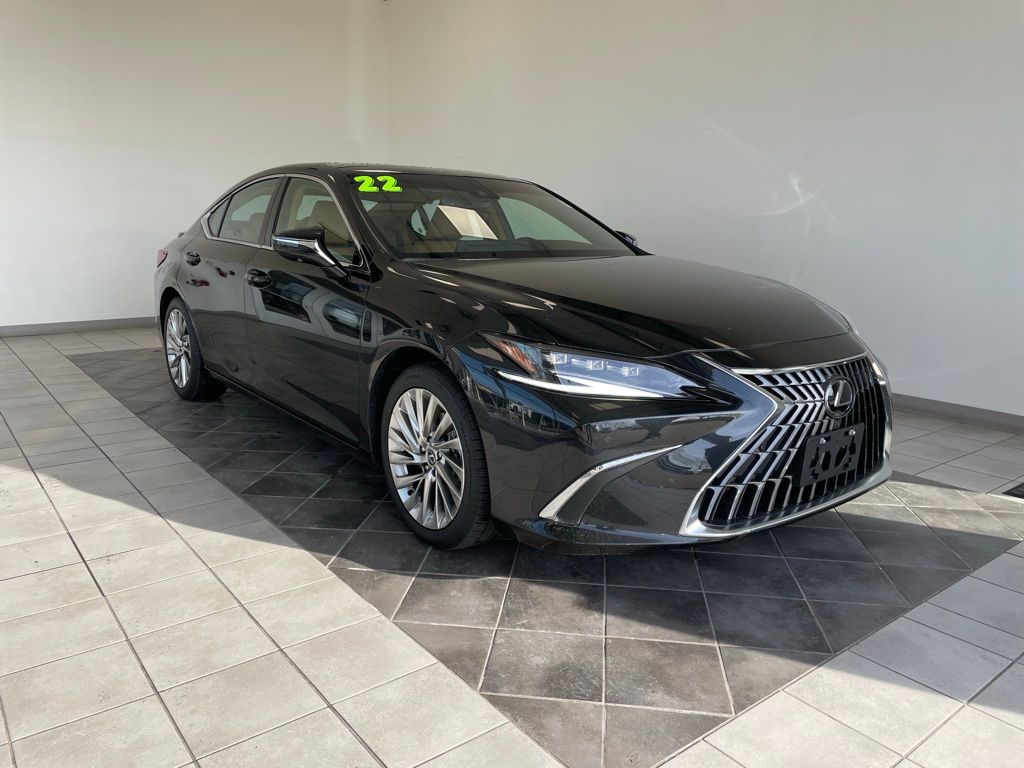 2022 Lexus ES 350 Ultra Luxury's photo