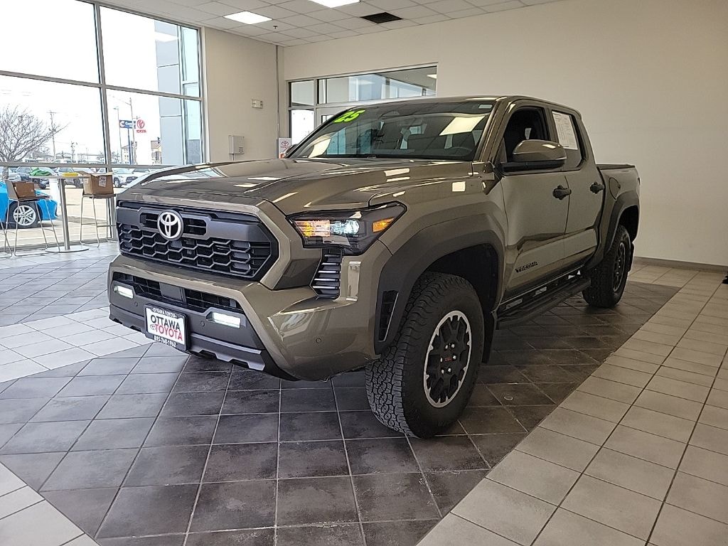 Used 2025 Toyota Tacoma Truck Double Cab
